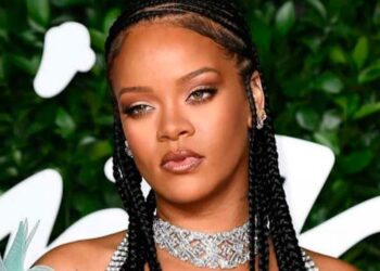 Rihanna sufre heridas en su rostro tras accidente con moto eléctrica