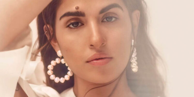 Anaju: "La discográfica entiende mis ideas, las aceptan y las potencian"