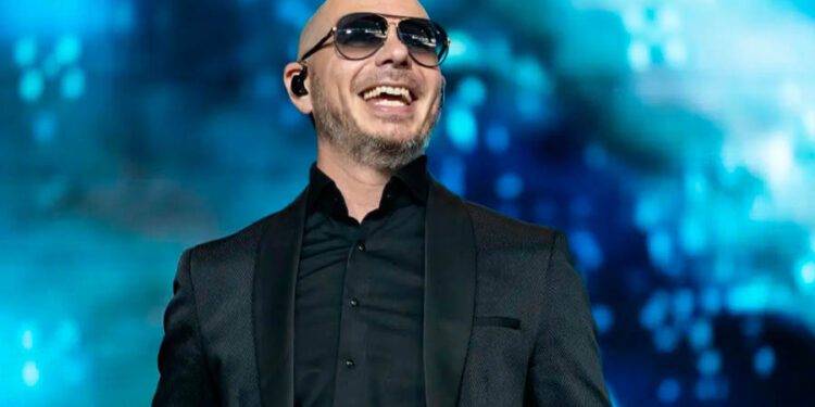 ¿La fortuna de Pitbull a cuánto asciende?