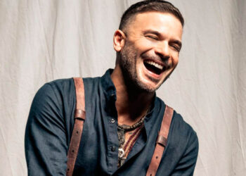 Sony reconoce con certificaciones de diamante, platino y oro a Pedro Capó