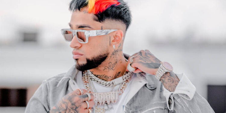 Sintoniza a Bryant Myers EN VIVO desde La Música App, La Nueva 94.7 FM y Mega TV