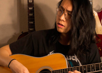 Hing Zhe Lee, músico y cantante de éxitos en varias lenguas