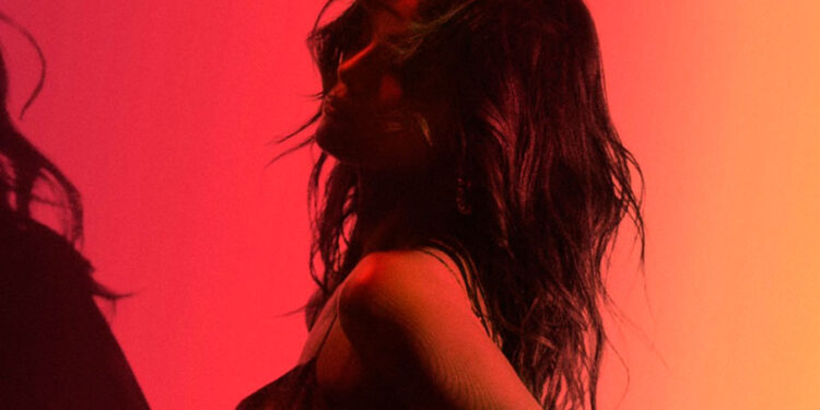 Selena Gomez y Rauw Alejandro estrenan nuevo sencillo y video "Baila Conmigo"