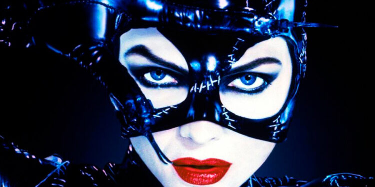 Michelle Pfeiffer está dispuesta a interpretar a Catwoman en The Flash