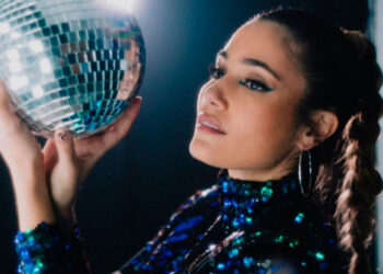 CRYS debuta en la escena musical con el primer sencillo y vídeo oficial en español "Juntos"