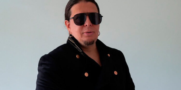 Nicolás López, el empresario que desarrolla artistas para su crecimiento en la industria