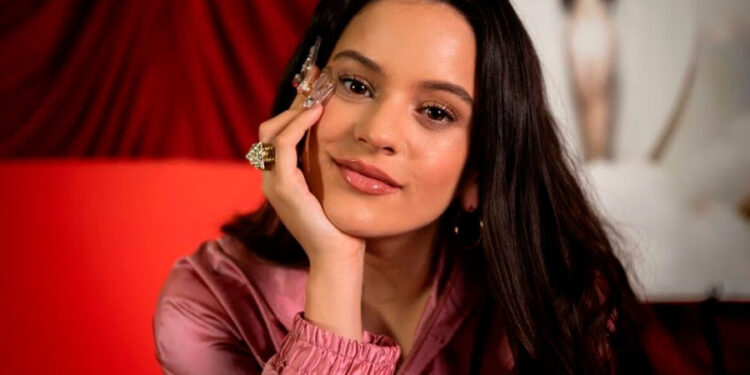 Rosalía celebra el primer aniversario de 'Dolerme'