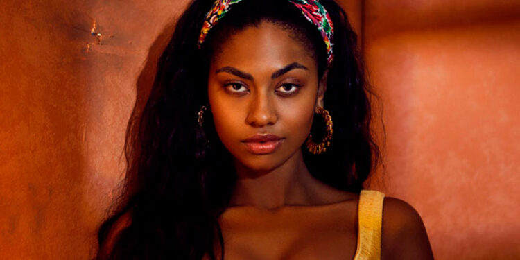 Nia y Roy Borland anuncian ‘Asúmelo’, un tema latino de “rollito chill”