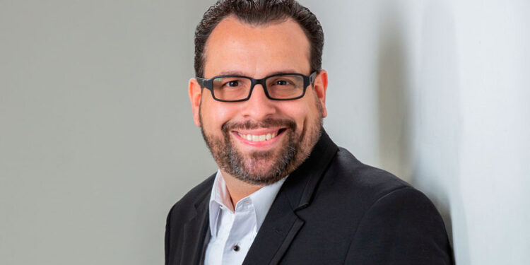 Edwin García portada en Música is life