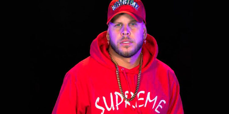 Tras una pausa en la música regresa Jon James