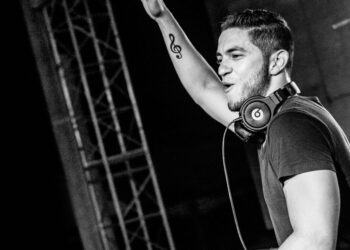 "DJ de cero a cien", un método fácil y rápido para aprender a mezclar música