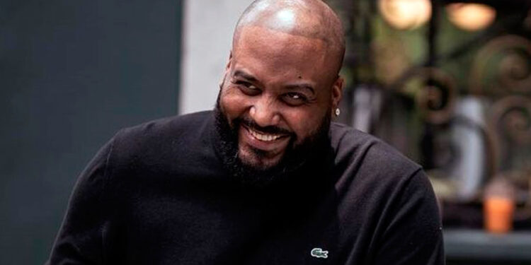 Max Escobar portada en Música is life