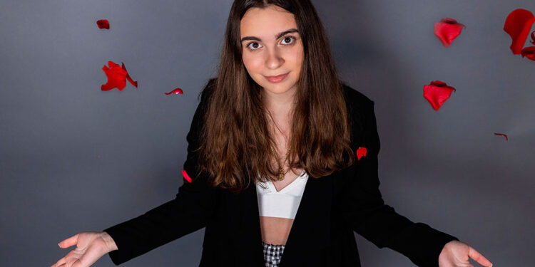 "NIGHTMARE" the new single by Kelly Centeno, exceeds 200K visits