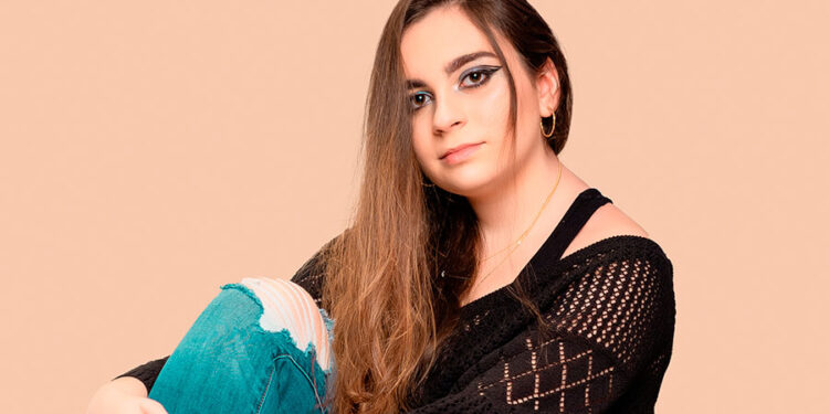 Kelly Centeno Releases New Single «Just That Girl»