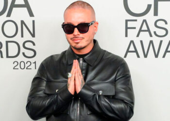 J Balvin recibe el premio al Mejor Artista Afrolatino del año y es criticado en redes sociales