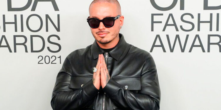 J Balvin recibe el premio al Mejor Artista Afrolatino del año y es criticado en redes sociales