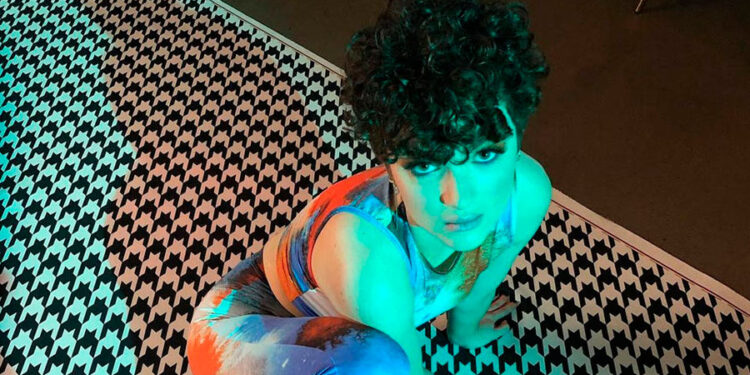 Anne Lukin presenta su single y videoclip 'Ay Pequeña'