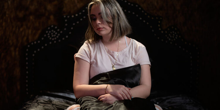 Kelly Centeno releases a new music “Here With Me”