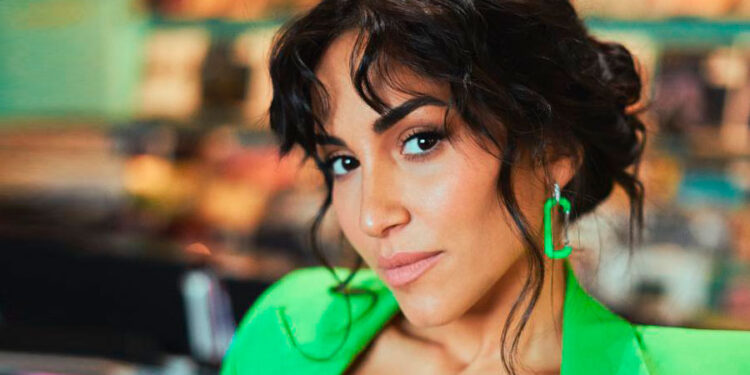 Ana Isabelle agradece a Dios sus logros recientes con el lanzamiento de “Gloria”