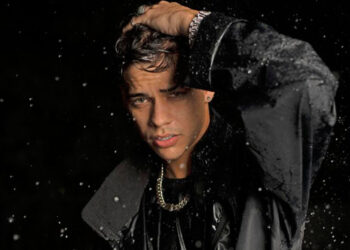 Laureano demuestra sensualidad en su nuevo vídeo 'Sequía'