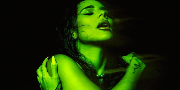 La brasileña Izzy La Reina y el dominicano Amenazzy presentan «PA TI»