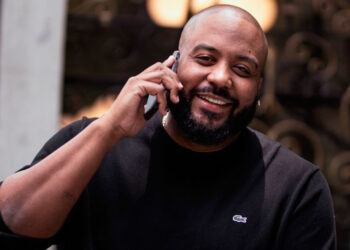 Max Escobar fue nombrado uno de los International Power Players, por Billboard