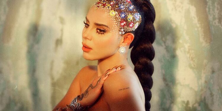 Izzy la Reina nos presenta el tema más esperado del verano por todos sus fanáticos “1942”