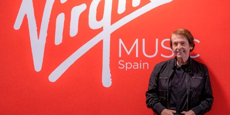 VIRGIN MUSIC LAS Spain da la bienvenida a RAPHAEL