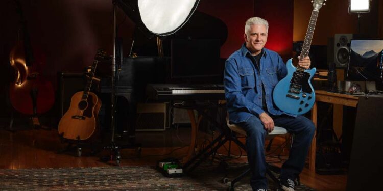 El aclamado productor, compositor, músico y educador se asocia con Gibson