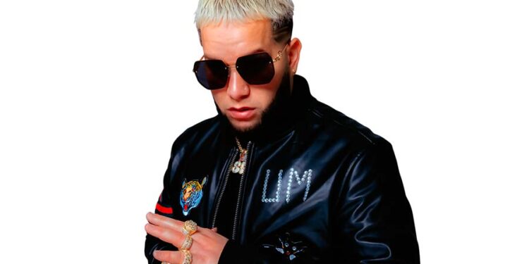 Casper Mágico firma contrato disquero multimillonario con GLAD Empire