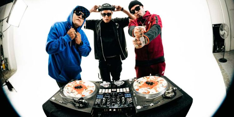 “Orígenes Vivos”de Aczino y Gera MX: Un homenaje al rap de la calle