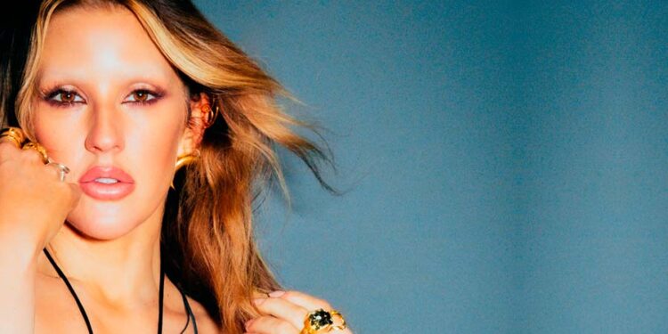 Ellie Goulding nos regala el hit "Like A Saviour", previo a la salida de su álbum HIGHER THAN HEAVEN