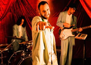 “Ghosting” de Taylor Díaz: el (des)love en los tiempos digitales