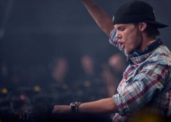 “Wake Me Up” de Avicii celebra 10 años de su lanzamiento recibiendo certificación Disco de Diamante