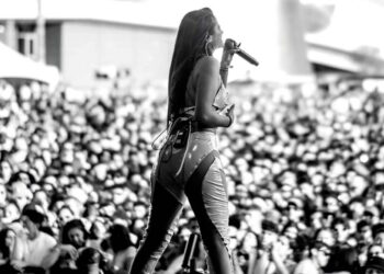 Aiona Santana Shares the Stage with Becky G, Jhayco, Manuel Turizo, Wisin y Yandel, Feid, Arcangel, and More