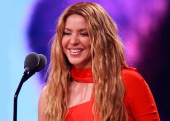 Shakira is the Biggest Winner of the Night with Eight Awards and the Recipient of the "Agent of Change" Special Award