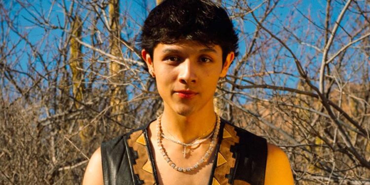 Ramón Vega solidifica su lugar como un líder de la generación Z con su nuevo álbum “PA TI :)”