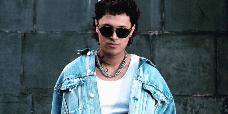 Roger Rogerz lanza nuevo corrido triste e innovador “MCQUEEN”