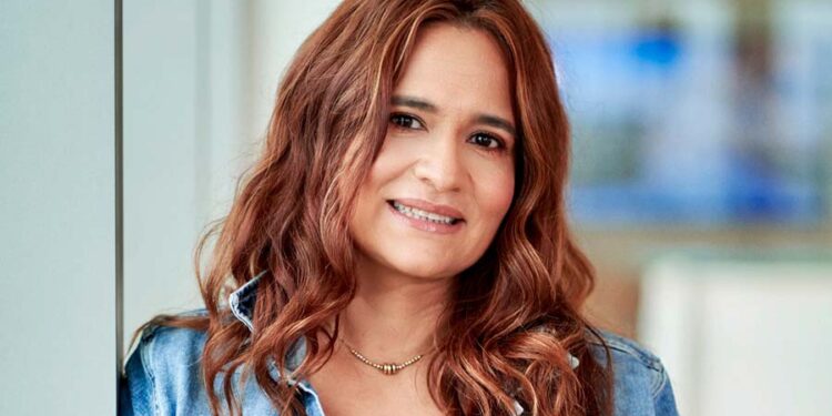 La exitosa publicista Andrea Ramírez brilla en el mercado de la música latina