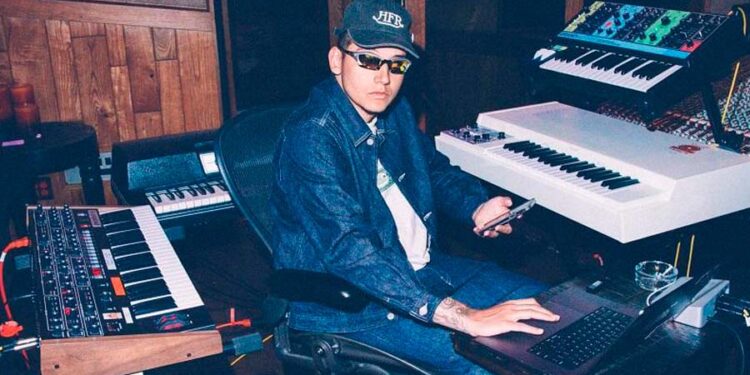 El genio creativo de Sky Rompiendo eleva la industria musical con colaboraciones exitosas