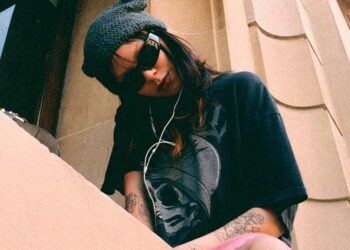 Ximena Soto expresa un fuerte sentimiento en su nuevo lanzamiento “ESTOY ENOJADA”