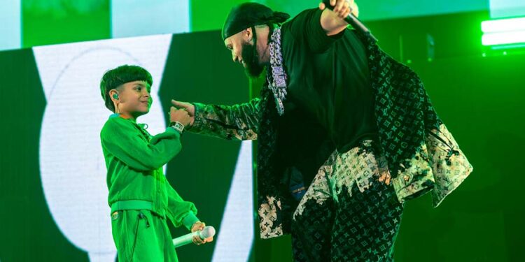 Dylan invitado sorpresa de "El Alfa" a su concierto en Miami