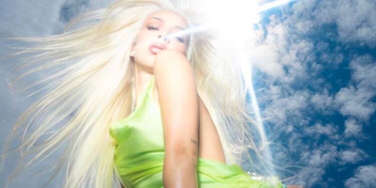 Bad Gyal nos adentra en 'La Joia' con 'Give me', un dembow pegadizo de discotecas