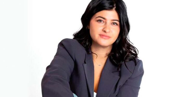 Marisa Milroy - La Creativa Canadiense que Desafía Estereotipos en Hollywood