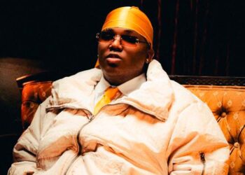 Moffa Se Encuentra En Un Triángulo Amoroso En “Llorando En Chanel”