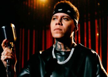 Santa Fe Klan lanza nueva canción emocional “PA QUE CONMIGO"