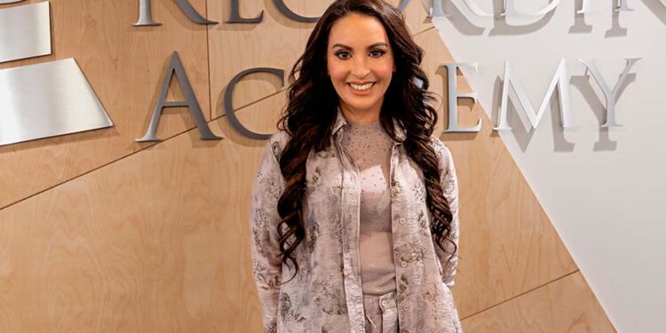 Kitty Soucre miembro de la Academia Latina de Grabación “Latin Grammy”