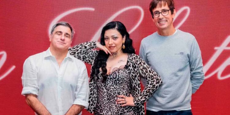 Mon Laferte firma con Sony Music Latin
