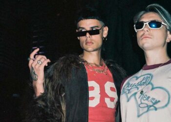 CA7RIEL & Paco Amoroso anuncian la gira presentación de 'BAÑO MARÍA'