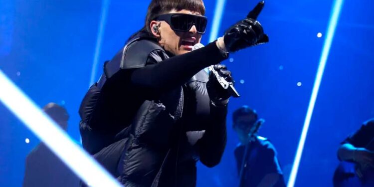 Peso Pluma revela tracklist y portada para el esperado álbum “ÉXODO” incluye 24 pistas